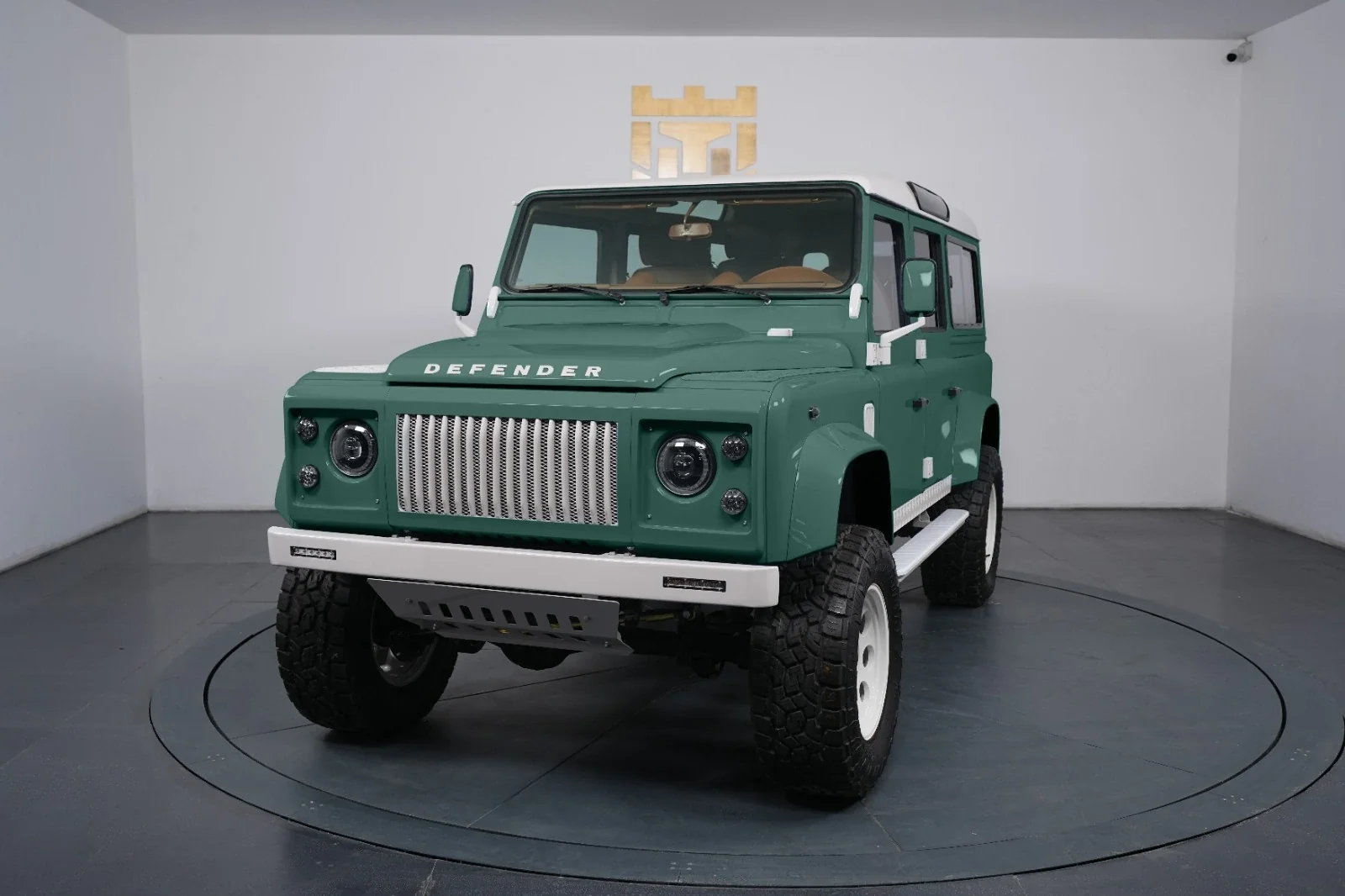 Aspen – Bespoke Defender Build – Monarch Defender